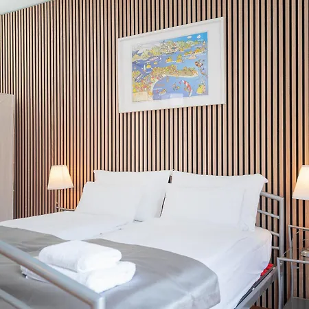 Tihari - Zf Hvar Apartman *